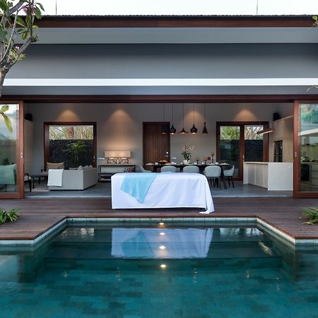 Amarin Seminyak Villa Exterior photo