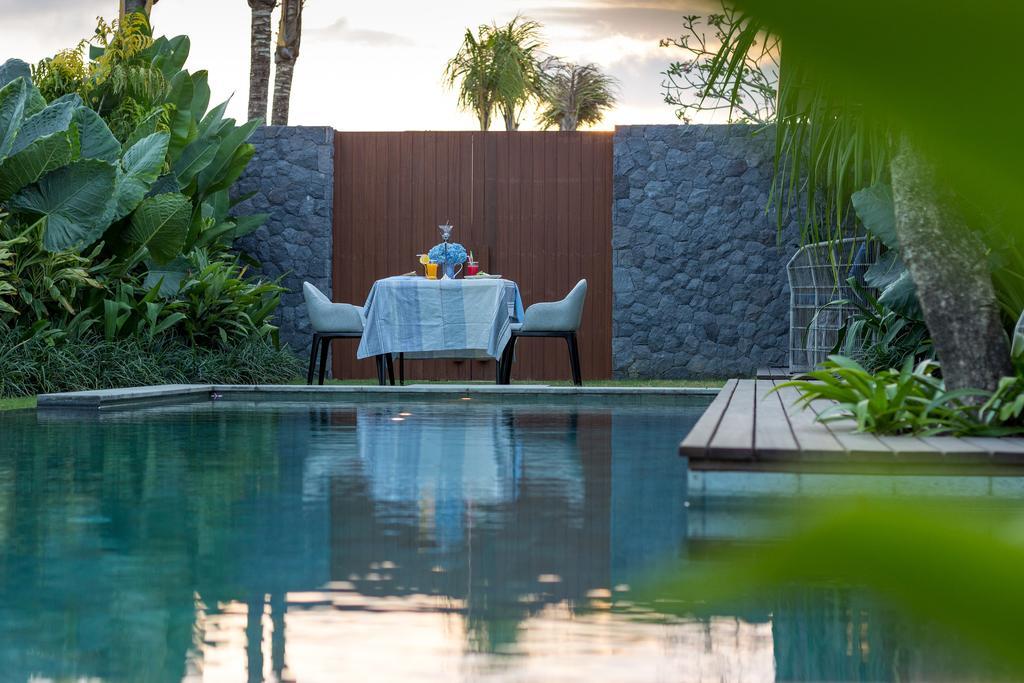 Amarin Seminyak Villa Exterior photo